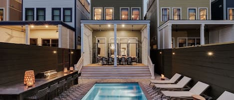 室外泳池、暖水池