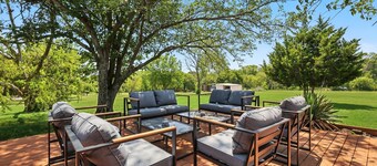 Lone Star Getaway - 5BD/3BA w Game Room & Backyard