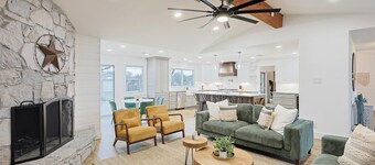 Lone Star Getaway - 5BD/3BA w Game Room & Backyard