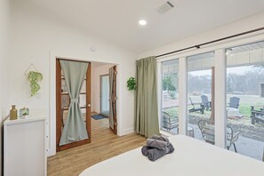 5 chambres, bureau, Wi-Fi, draps fournis