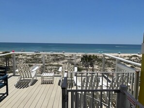 Property grounds - "The Sandy Turtle" Beachfront bungalow, pet friendly Sleeps 8 (Eastpoint)