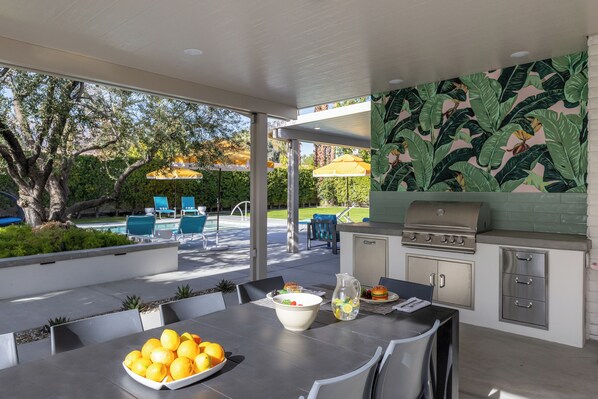Outdoor dining