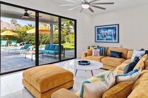 Smart TV, fireplace - Poolside Gossip - Swanky Mid-Mod Retreat (Palm Springs)