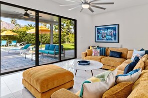 Smart TV, fireplace - Poolside Gossip - Swanky Mid-Mod Retreat (Palm Springs)