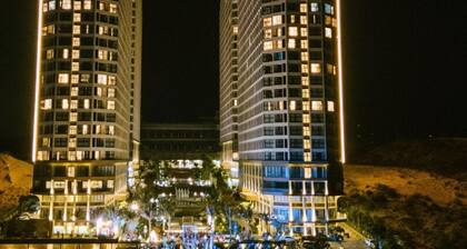 Apec Mandala Wyndham Suite Family