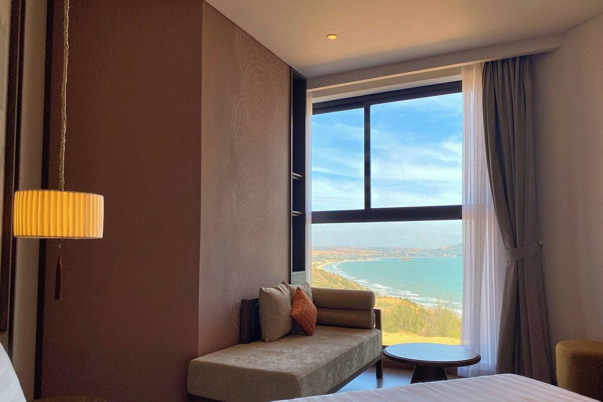 Camera Deluxe con 2 letti singoli, vista spiaggia | Ferro/asse da stiro, Wi-Fi gratuito