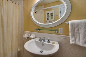 Hair dryer - Bluebird Day - Twin Mills Bungalow in Bend, OR, featuring 2 cozy bedrooms. (Bend)