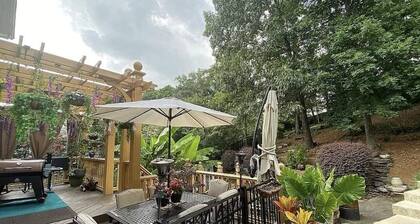 Spacious 5-bedroom house in charming Lawrenceville with AC, WiFi