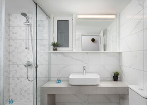 Superior Apartment, Balcony | Bathroom