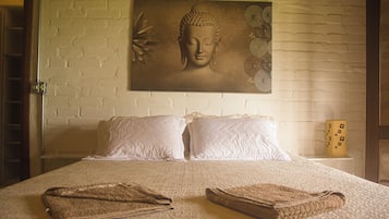 Minibar, decoración personalizada, wifi gratis y ropa de cama