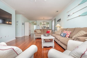 TV - River Crossing #121- End Unit in Gated Community! (North Myrtle Beach)