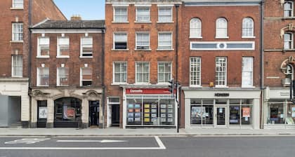 WhiskAwayStays Foregate Street Apartment 1