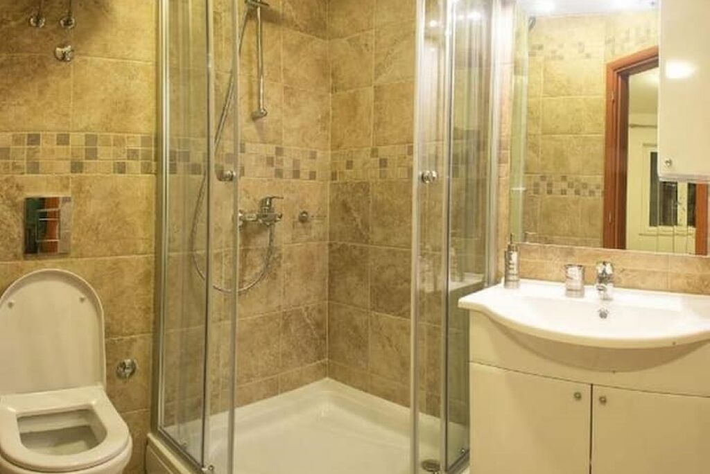 Bruser, håndklæder, Sæbe, Toiletpapir