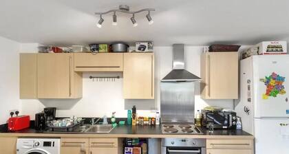 2 Bed-colchester Apartment-freep- Tv-wifi