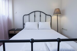 2 habitaciones, tabla de planchar con plancha y wifi gratis 