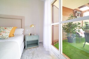 3 bedrooms, iron/ironing board, internet, bed sheets