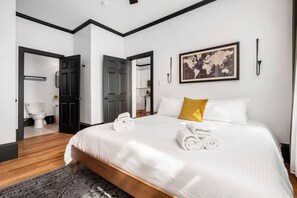 1 habitación, escritorio, tabla de planchar con plancha y wifi 