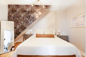 1 bedroom, desk, iron/ironing board, WiFi