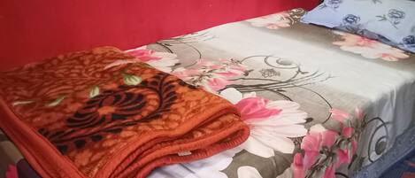 9 bedrooms, iron/ironing board, WiFi