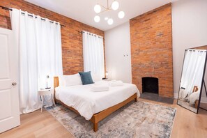 1 bedroom, desk, iron/ironing board, WiFi