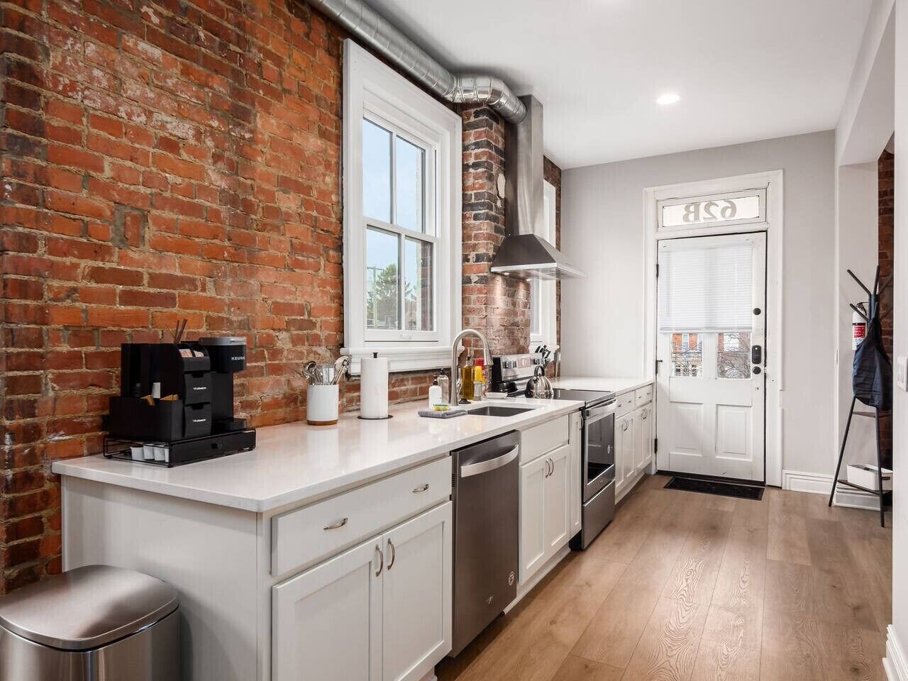 冰箱、微波炉、烤箱、炉灶