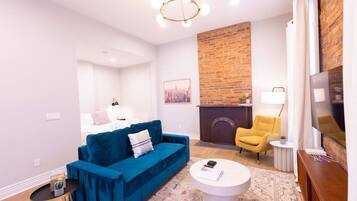 1 bedroom, desk, iron/ironing board, WiFi