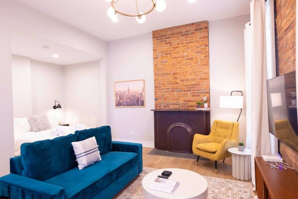 1 غرفة نوم ومكتب ومكواة/لوح كي وواي فاي