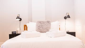 1 makuuhuone, työpöytä, silitysrauta/-lauta, Wi-Fi