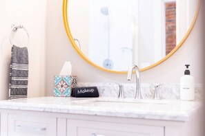 مجففات شعر، ورق حمّام