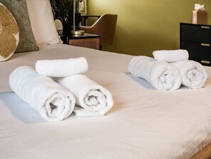 1 quarto, escrivaninha, ferros/tábuas de passar roupa, Wi-Fi