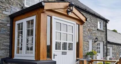 Golygfar Mynydd Retreat - Sleeps 6