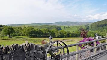 Cottage | Property grounds