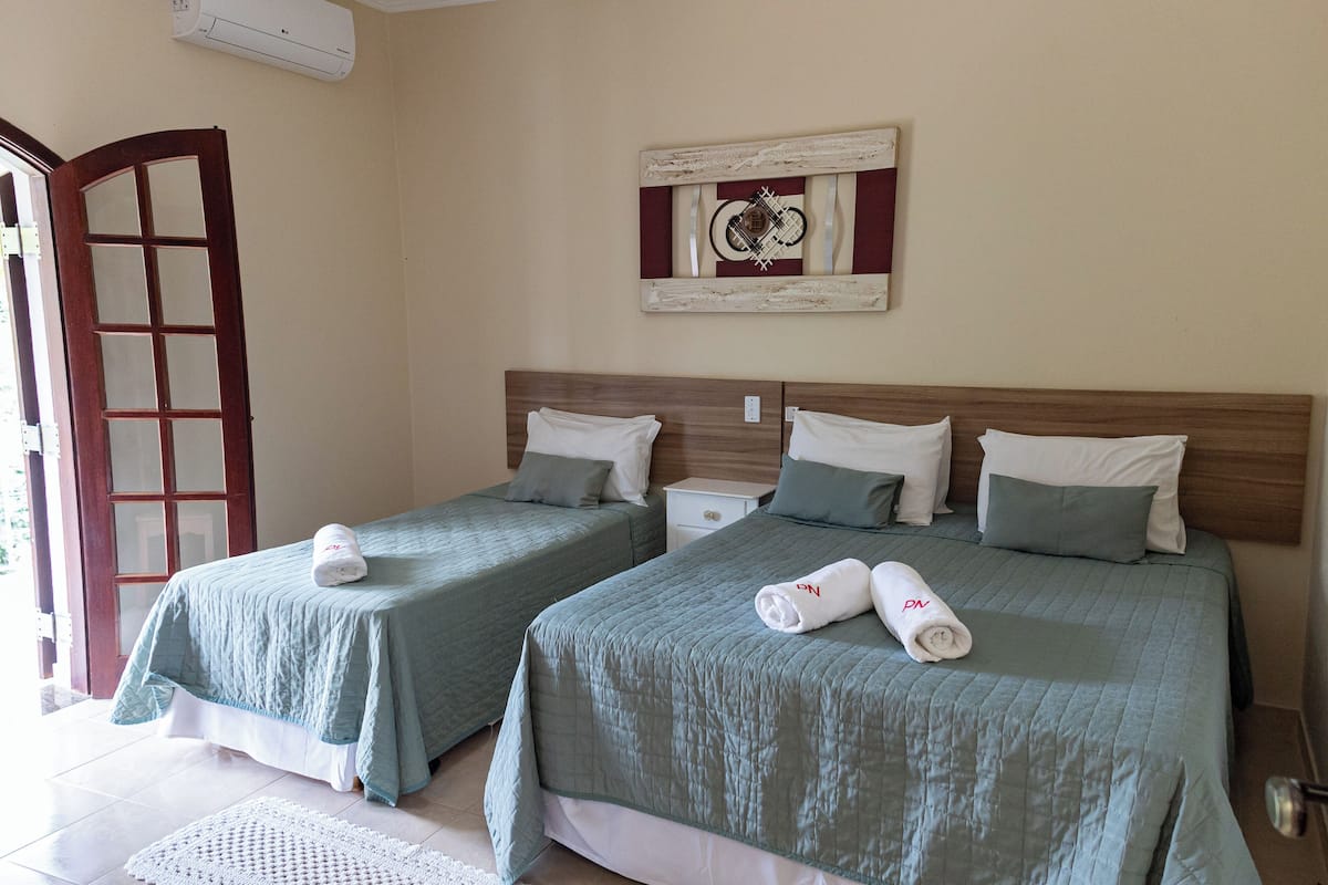 Minibar, bàn, truy cập Internet không dây miễn phí 