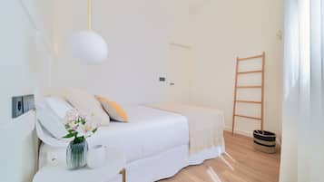 2 bedrooms, iron/ironing board, Internet