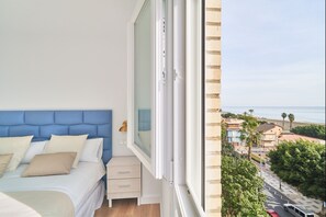 4 habitaciones, tabla de planchar con plancha, internet y ropa de cama