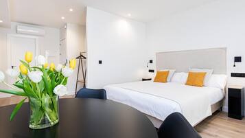 Een strijkplank/strijkijzer, internet