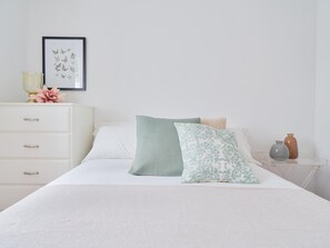 2 bedrooms, iron/ironing board