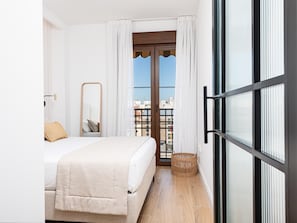 1 bedroom, iron/ironing board, bed sheets