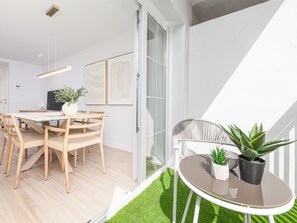 屋外ダイニングエリア