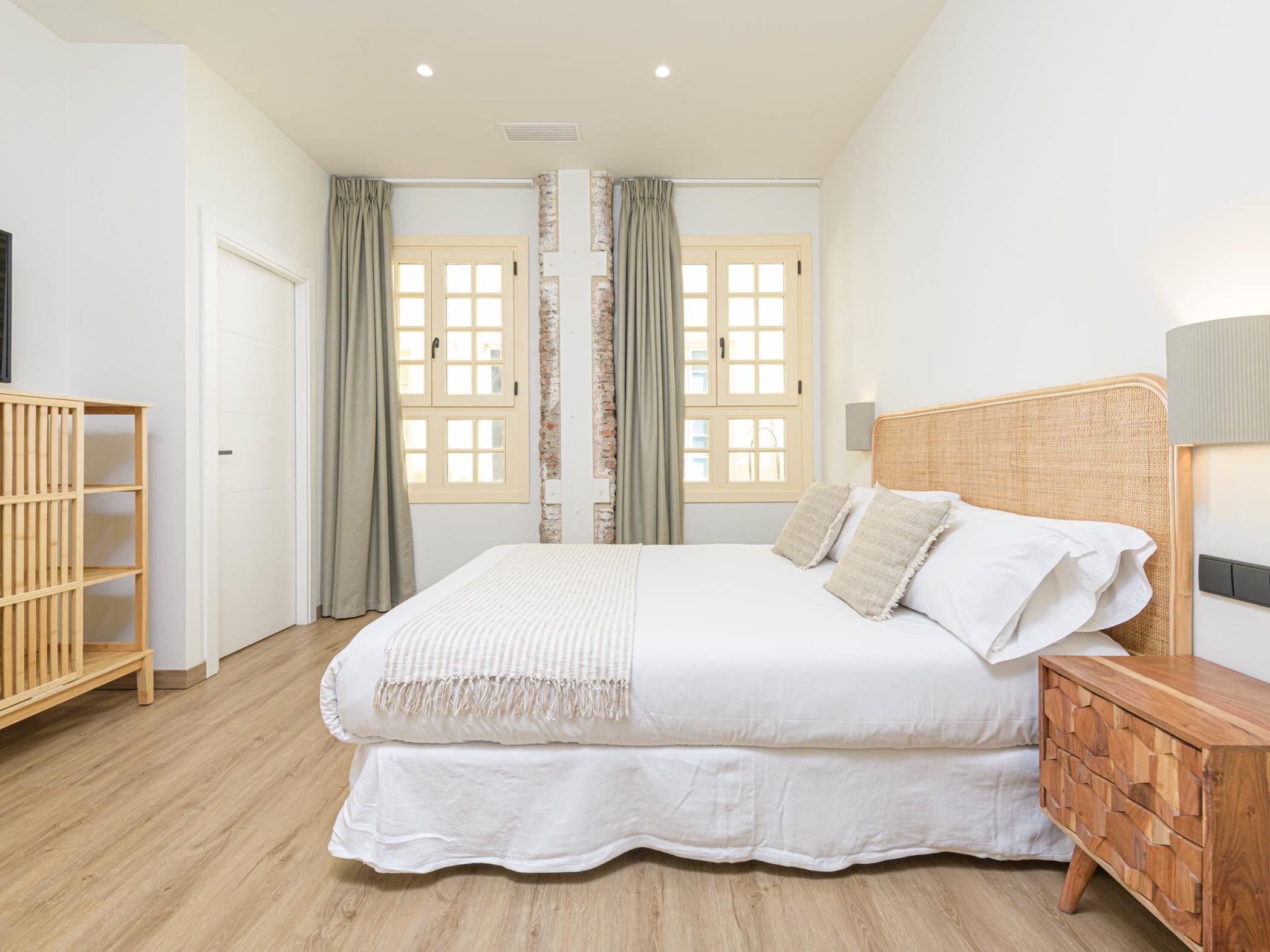 Fer et planche à repasser, accès Internet