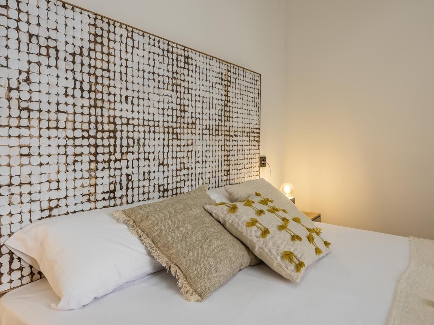 2 室のベッドルーム、アイロン / アイロン台、インターネット