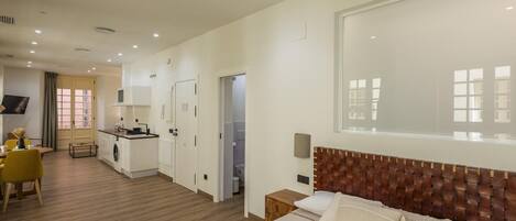 1 dormitorio, tabla de planchar con plancha, Internet