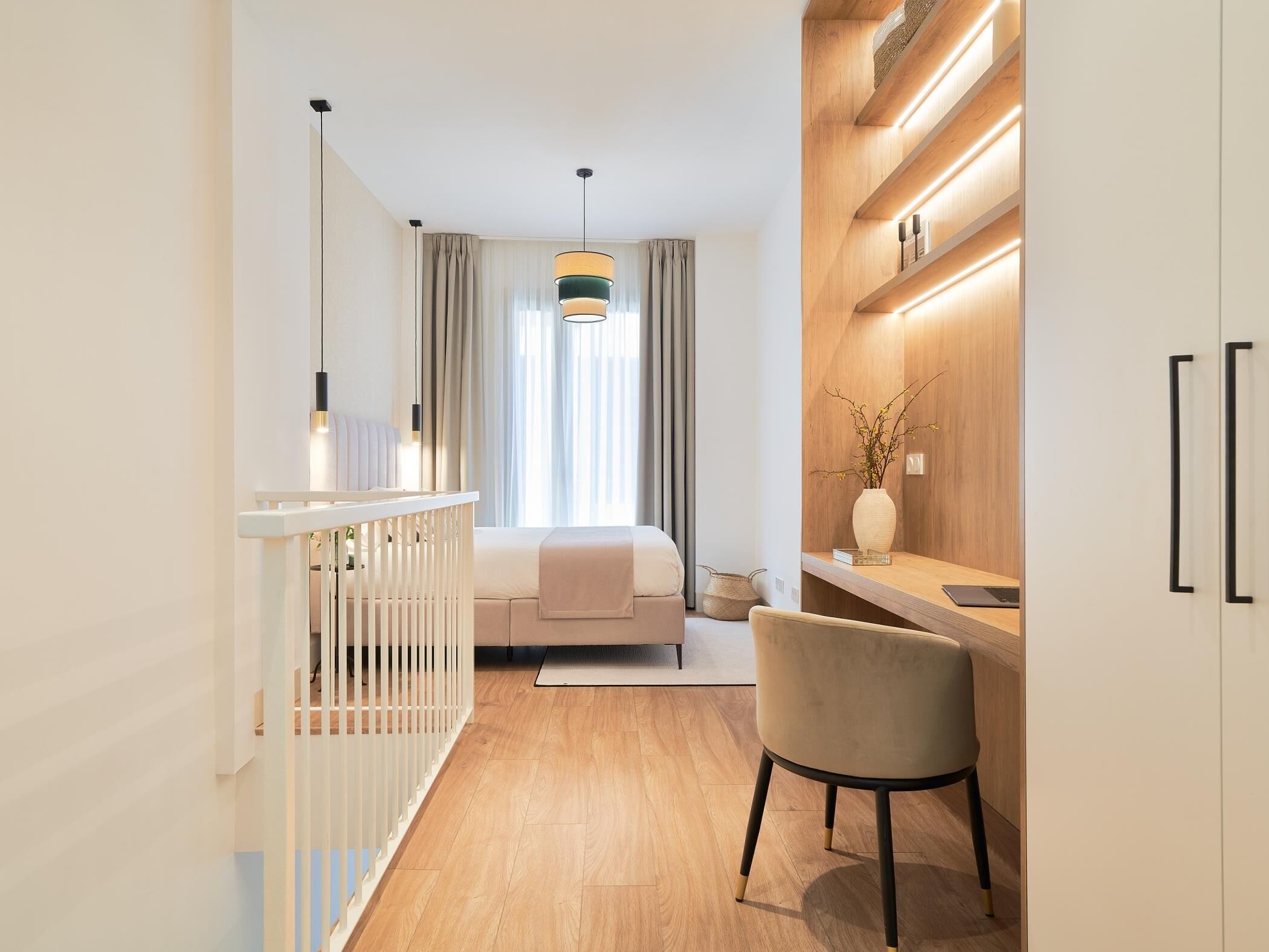 2 bedrooms, iron/ironing board, internet