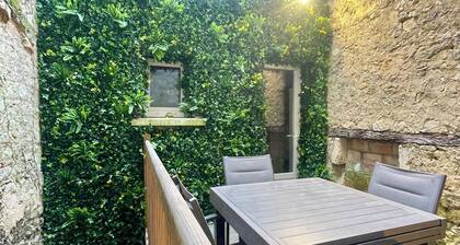 Duplex 1-6 personnes - centre ville Poitiers - Calme - Terrasse - Streaming