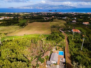 Cabin | Exterior - Adegada Quinta- Beautiful Cottage in Madalena (Madalena)