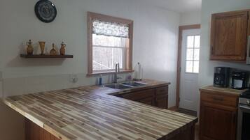 冰箱、微波炉、烤箱、炉灶