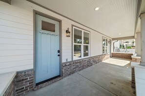 Exterior detail - Brand NEW Townhome - Gated, Close 2 DT& Midtown (Memphis)