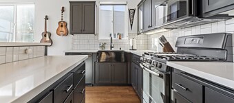 Pine at Evergreen - Boutique Hotel