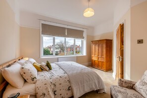 3 bedrooms, free WiFi, bed sheets