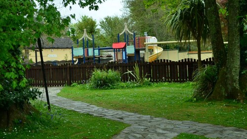 A well presented property is set in a quiet location, but still close to all the park amenities